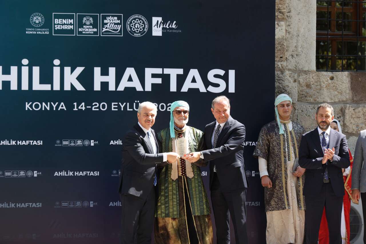 Konya’da esnafın bayramı başladı! İşte yılın ahisi, kalfası ve çırağı 8